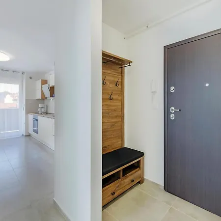 Nice In With Kitchen *